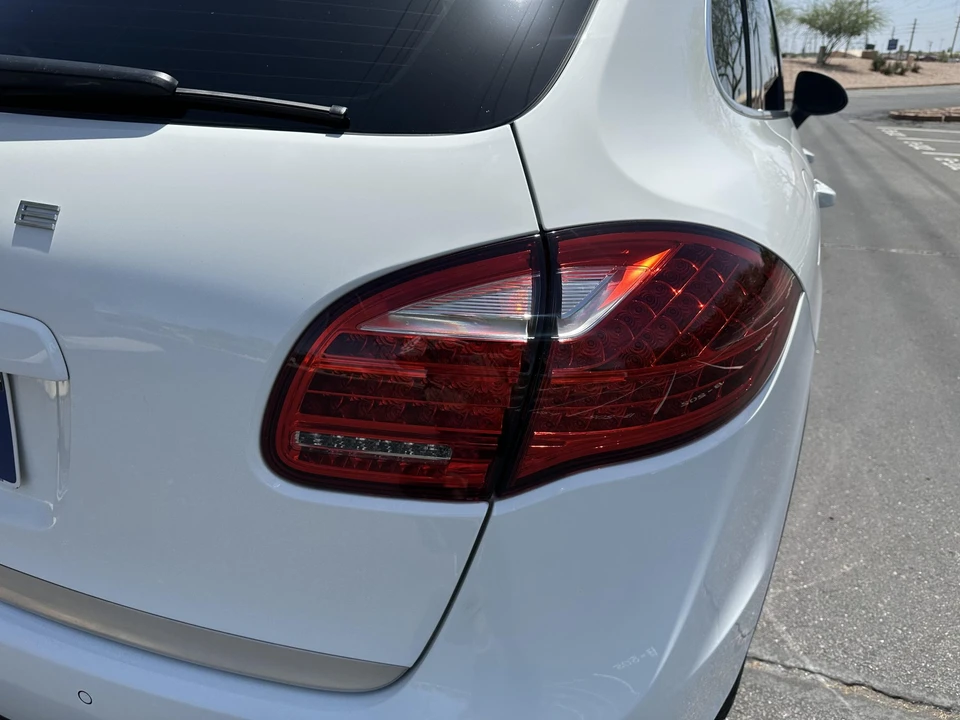 2014 Porsche 958 Cayenne S - Image 24 of 31