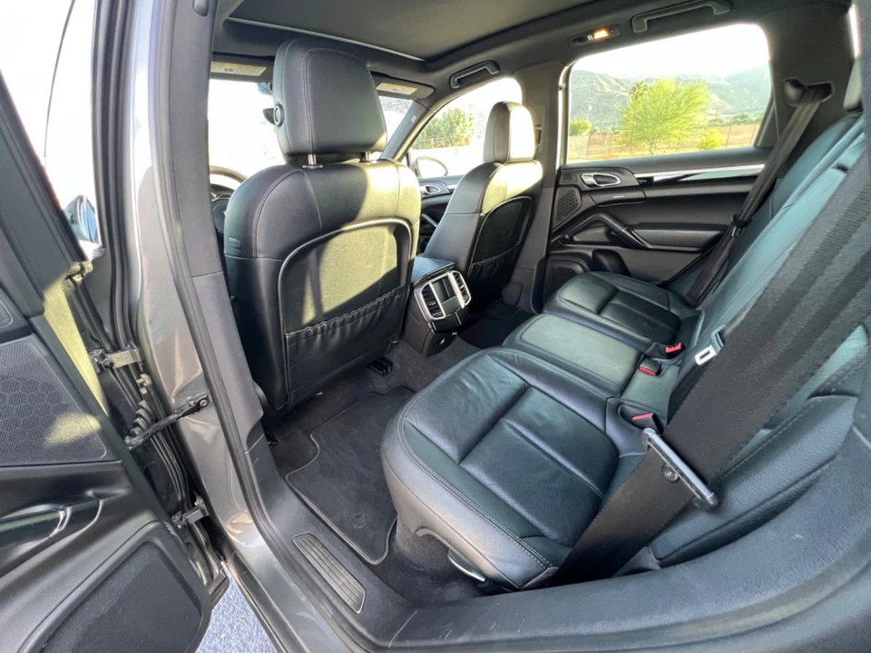 2014 Porsche 958 Cayenne S - Image 14 of 29