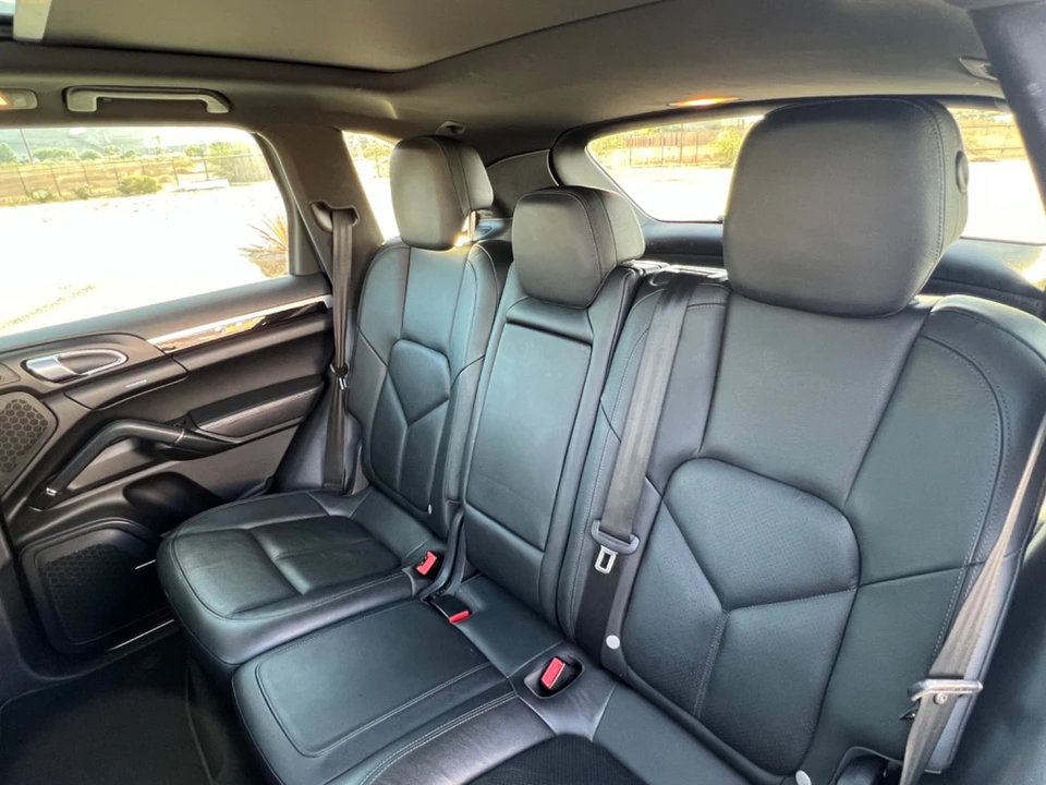 2014 Porsche 958 Cayenne S - Image 18 of 29