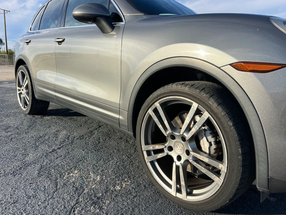 2014 Porsche 958 Cayenne S - Image 9 of 29