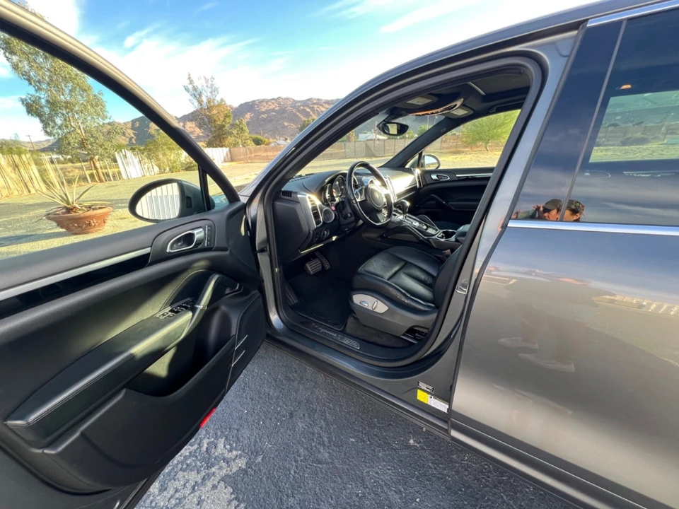 2014 Porsche 958 Cayenne S - Image 11 of 29