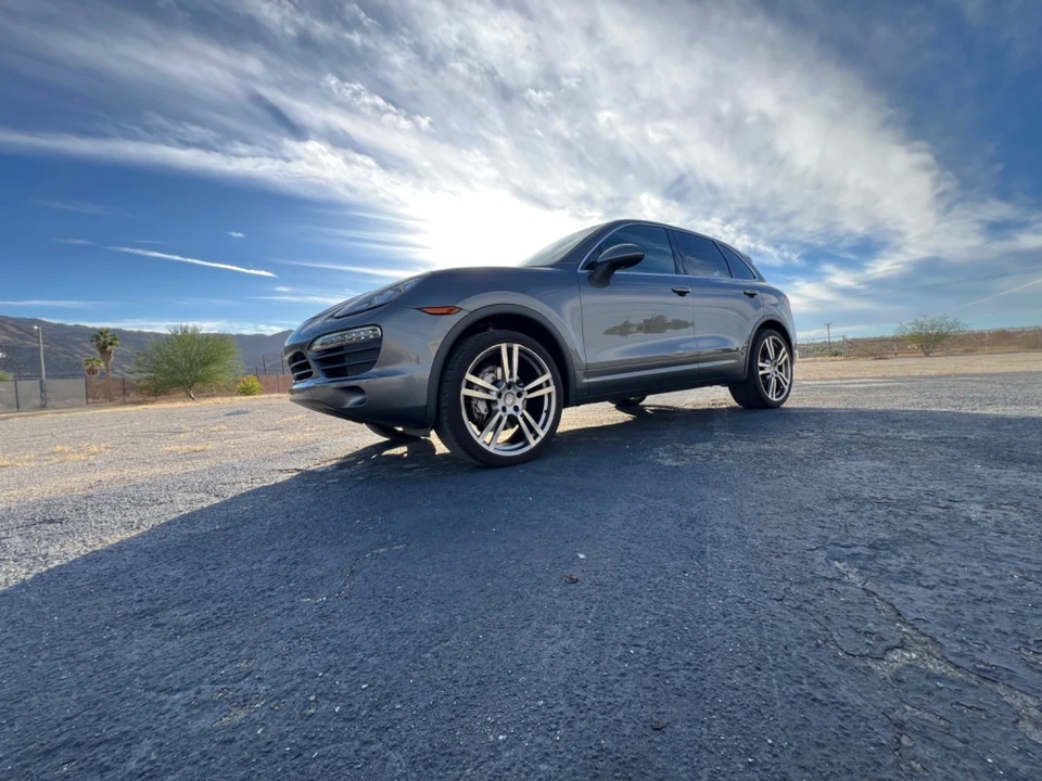 2014 Porsche 958 Cayenne S - Image 10 of 29