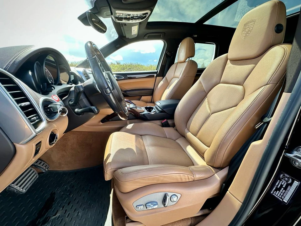 2014 Porsche 958 Cayenne S - Image 5 of 9