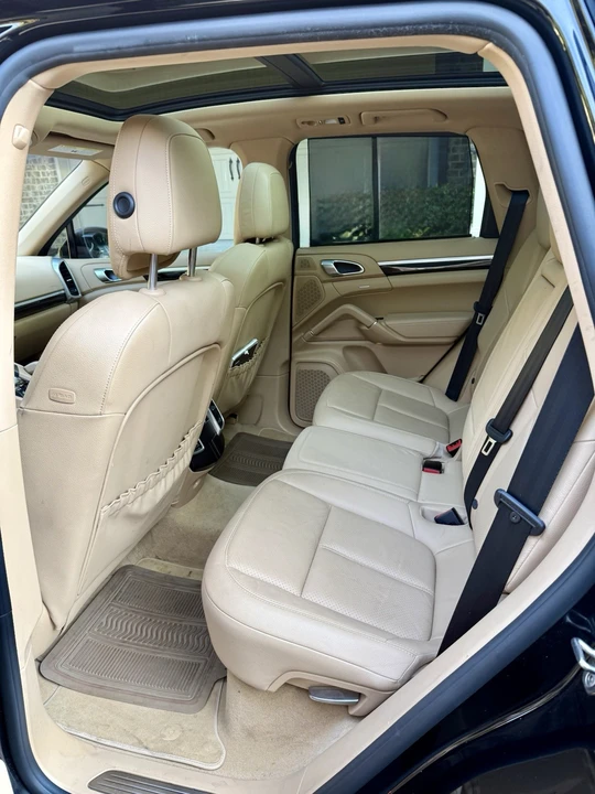 2014 Porsche 958 Cayenne S - Image 7 of 11