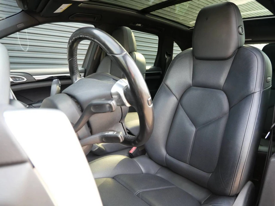 2014 Porsche 958 Cayenne S - Image 5 of 5