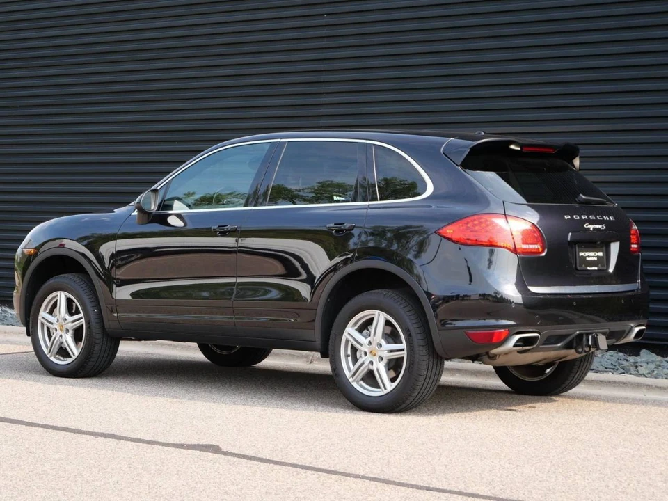 2014 Porsche 958 Cayenne S - Image 3 of 5