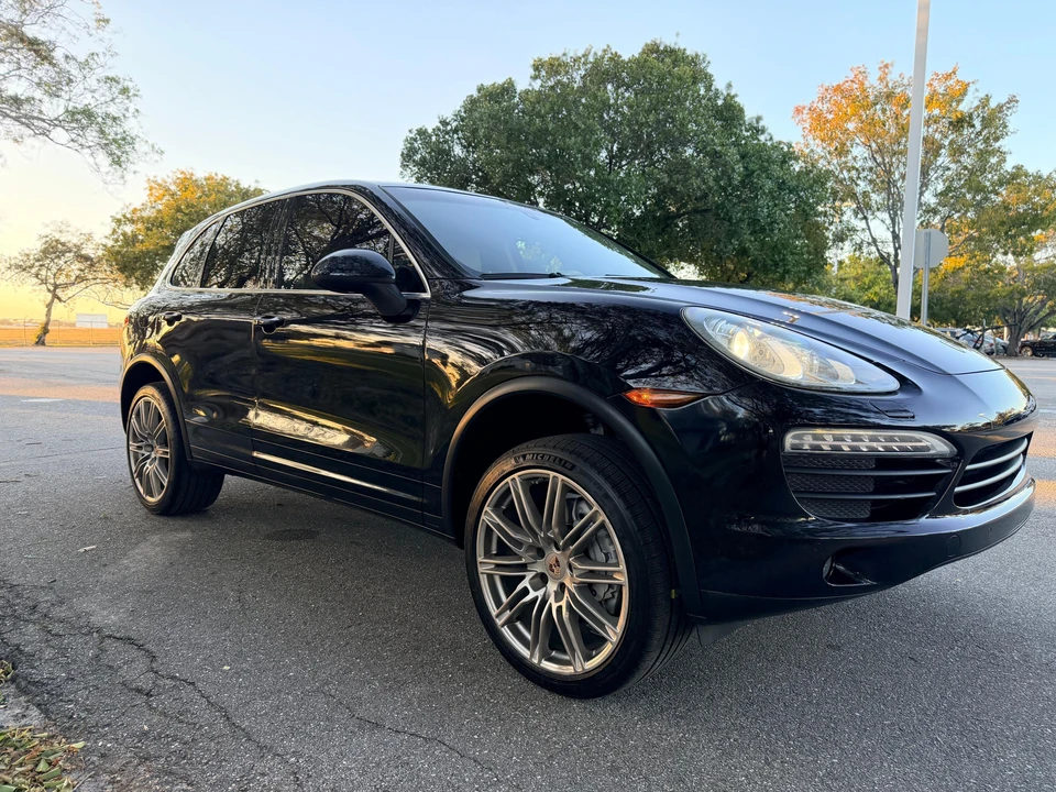 2014 Porsche 958 Cayenne S - Image 18 of 31
