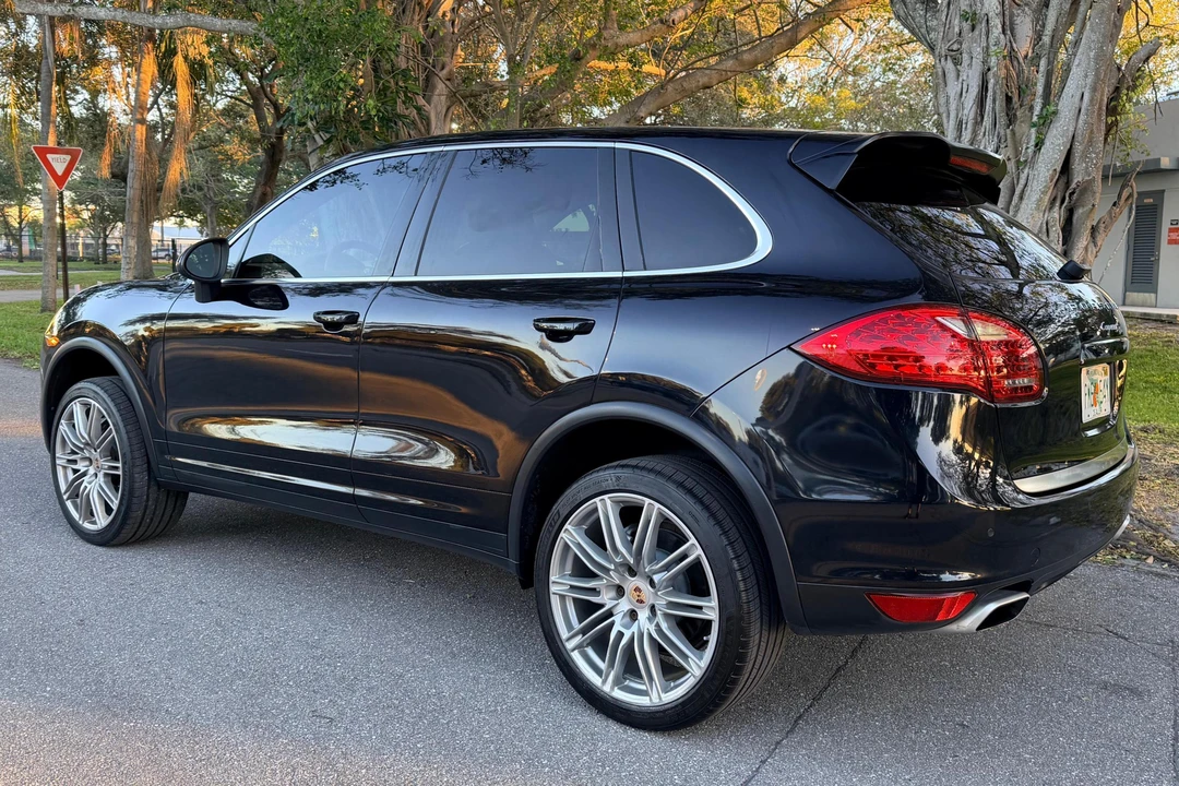 2014 Porsche 958 Cayenne S - Image 4 of 31