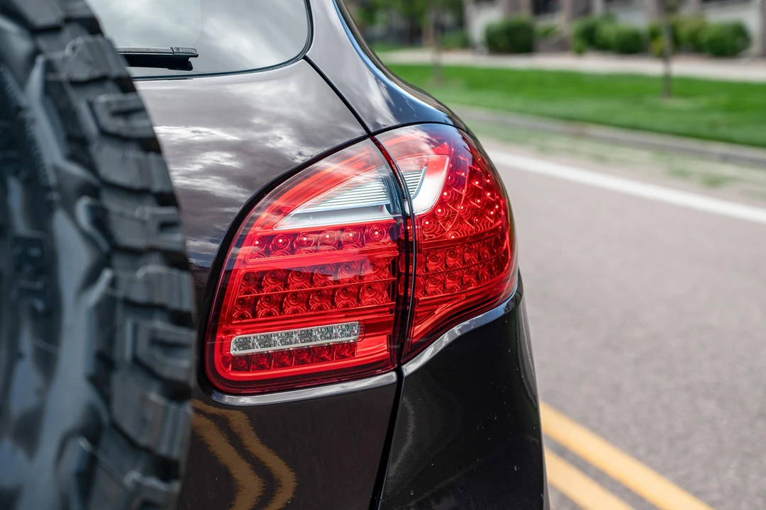 2014 Porsche 958 Cayenne S - Image 14 of 31