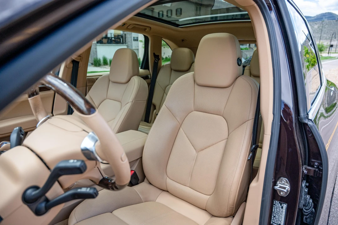 2014 Porsche 958 Cayenne S - Image 26 of 31