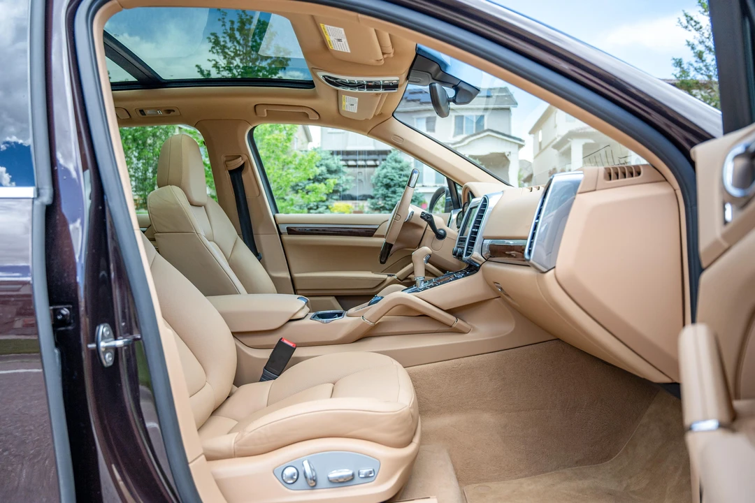 2014 Porsche 958 Cayenne S - Image 30 of 31