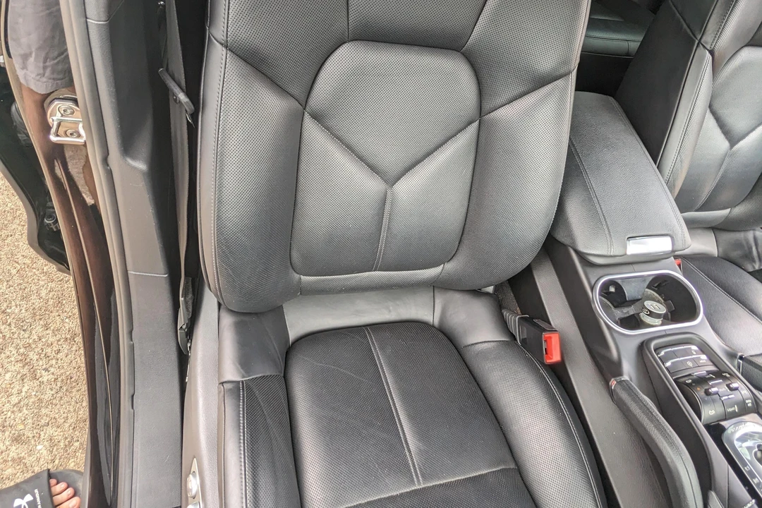 2014 Porsche 958 Cayenne S - Image 17 of 31