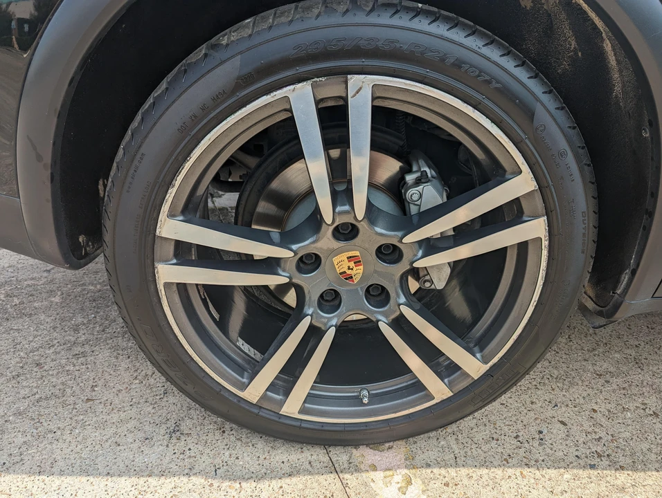 2014 Porsche 958 Cayenne S - Image 12 of 31