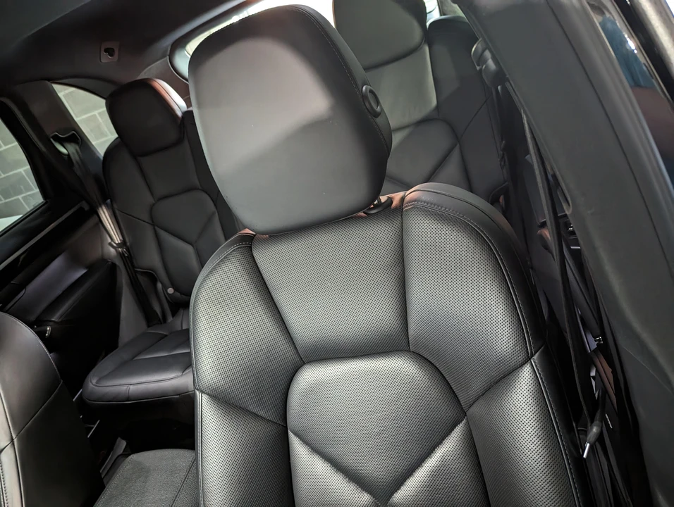 2014 Porsche 958 Cayenne S - Image 21 of 31