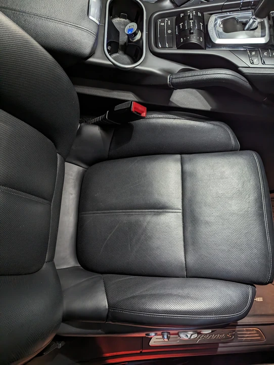 2014 Porsche 958 Cayenne S - Image 27 of 31