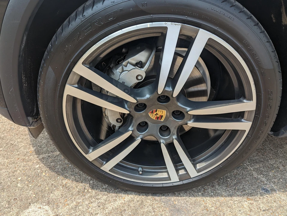 2014 Porsche 958 Cayenne S - Image 10 of 31