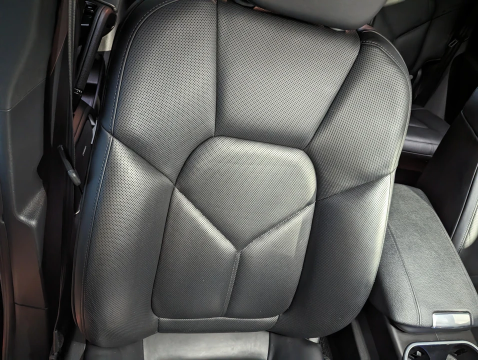 2014 Porsche 958 Cayenne S - Image 26 of 31