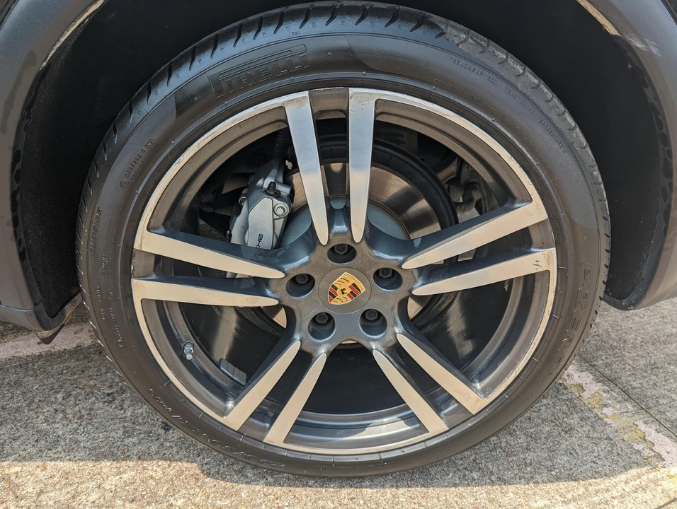 2014 Porsche 958 Cayenne S - Image 11 of 31