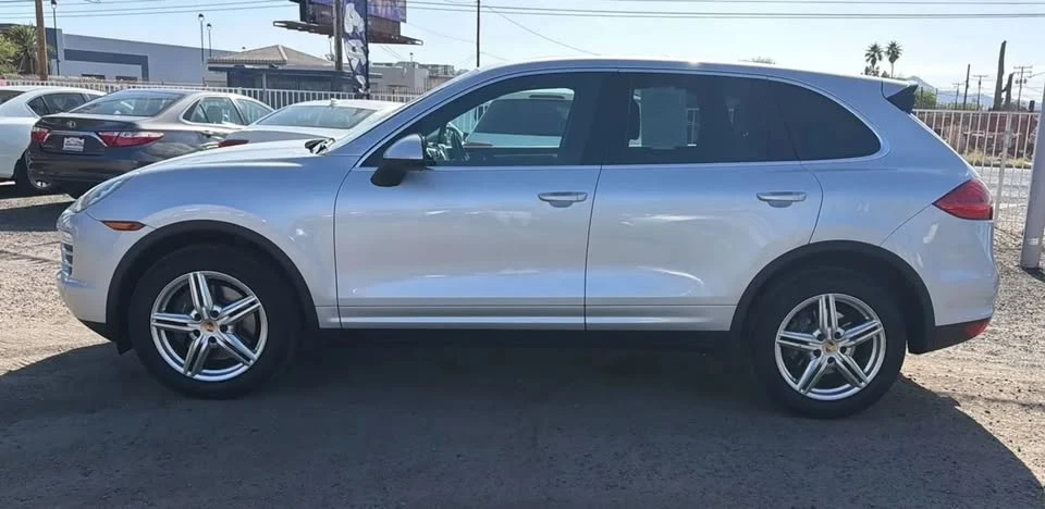 2014 Porsche 958 Cayenne - Image 2 of 20