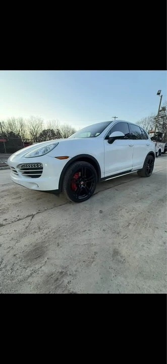 2014 Porsche 958 Cayenne - Image 3 of 8