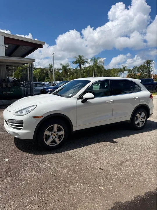 2014 Porsche 958 Cayenne - Image 3 of 12