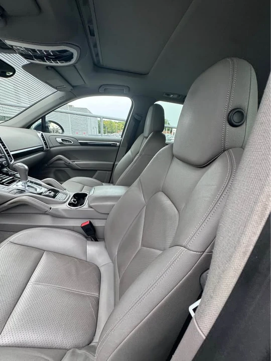 2014 Porsche 958 Cayenne - Image 4 of 5