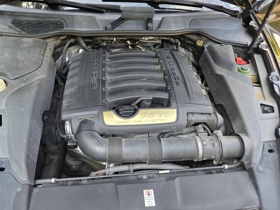 2014 Porsche 958 Cayenne - Image 14 of 20