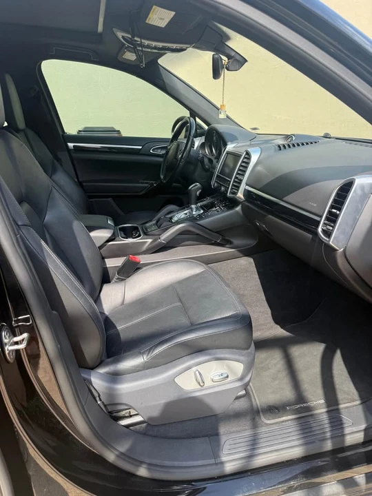 2014 Porsche 958 Cayenne - Image 13 of 16