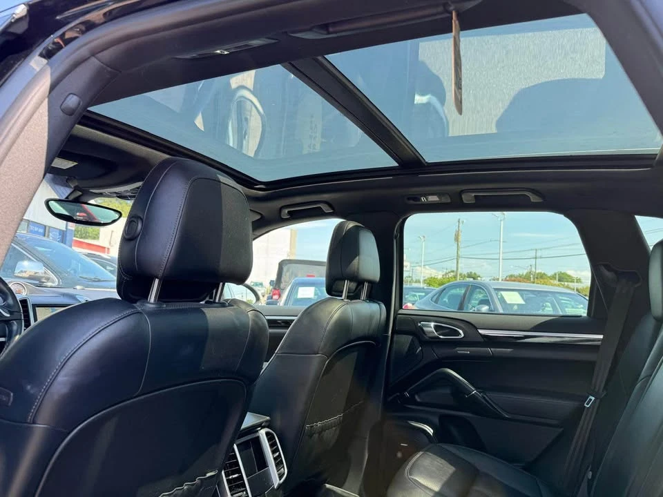 2014 Porsche 958 Cayenne - Image 10 of 20