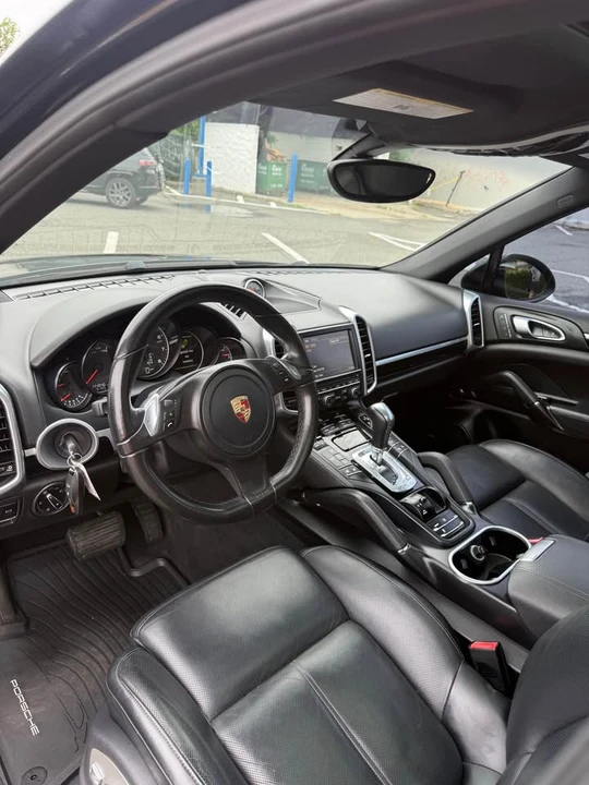 2014 Porsche 958 Cayenne - Image 16 of 20