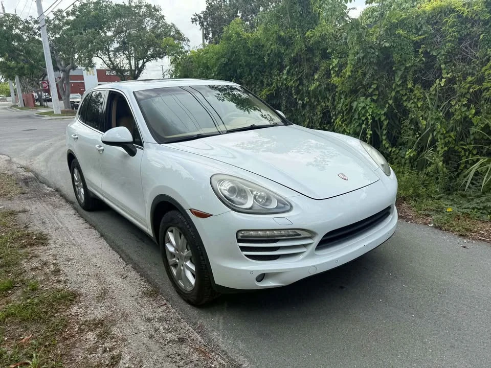 2014 Porsche 958 Cayenne - Image 5 of 7