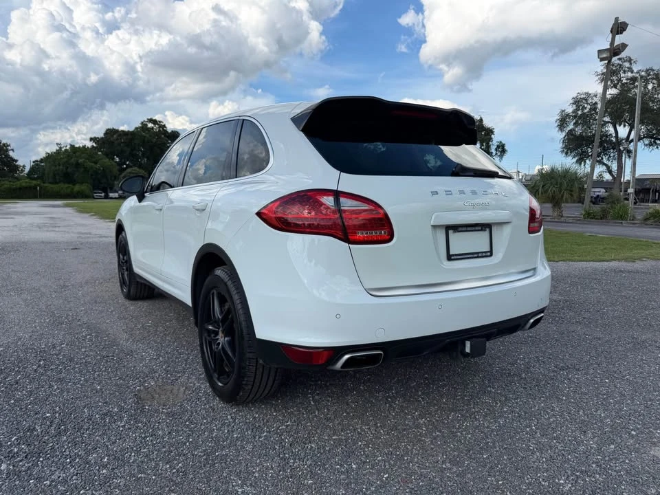 2014 Porsche 958 Cayenne - Image 8 of 20