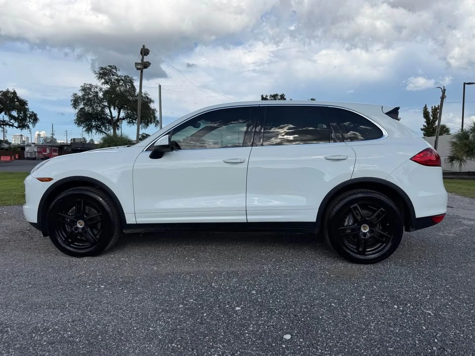 2014 Porsche 958 Cayenne - Image 9 of 20