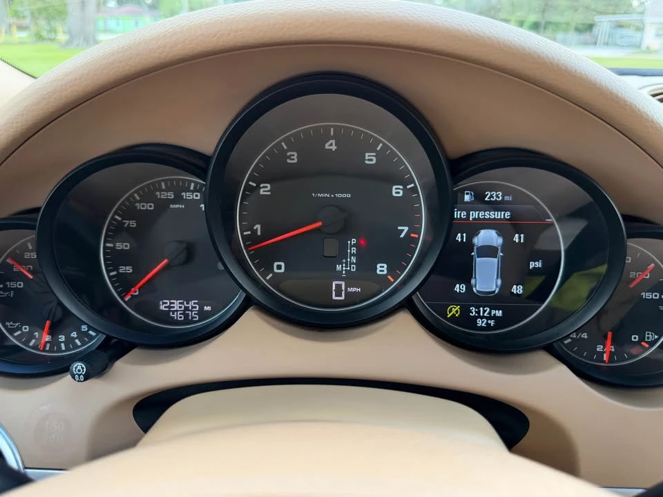 2014 Porsche 958 Cayenne - Image 13 of 20