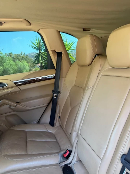 2014 Porsche 958 Cayenne - Image 10 of 11
