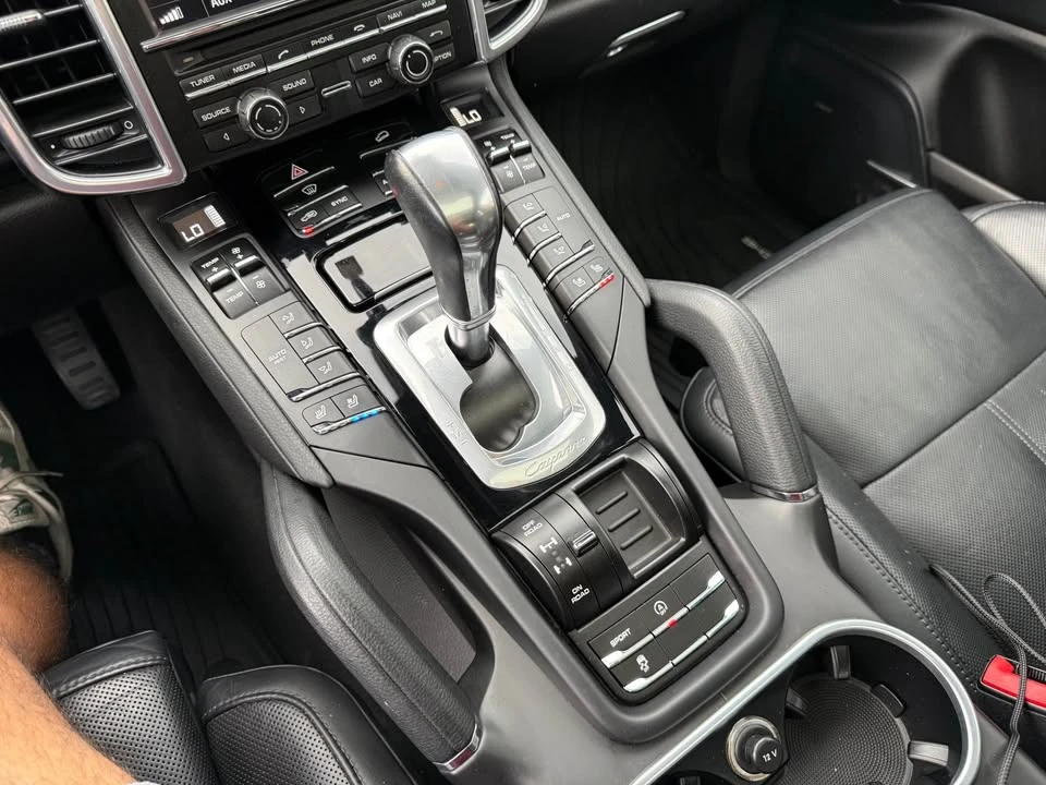 2014 Porsche 958 Cayenne - Image 19 of 20