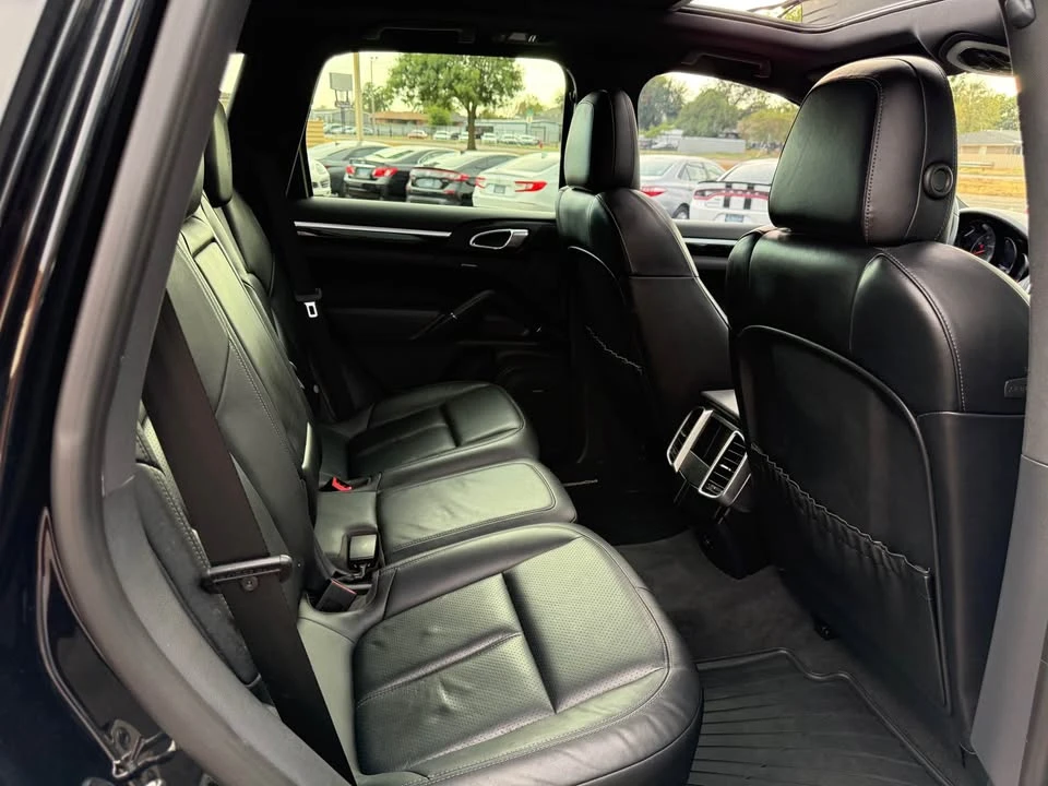 2014 Porsche 958 Cayenne - Image 9 of 20