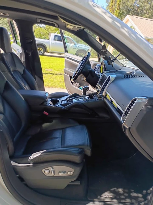 2014 Porsche 958 Cayenne - Image 16 of 20