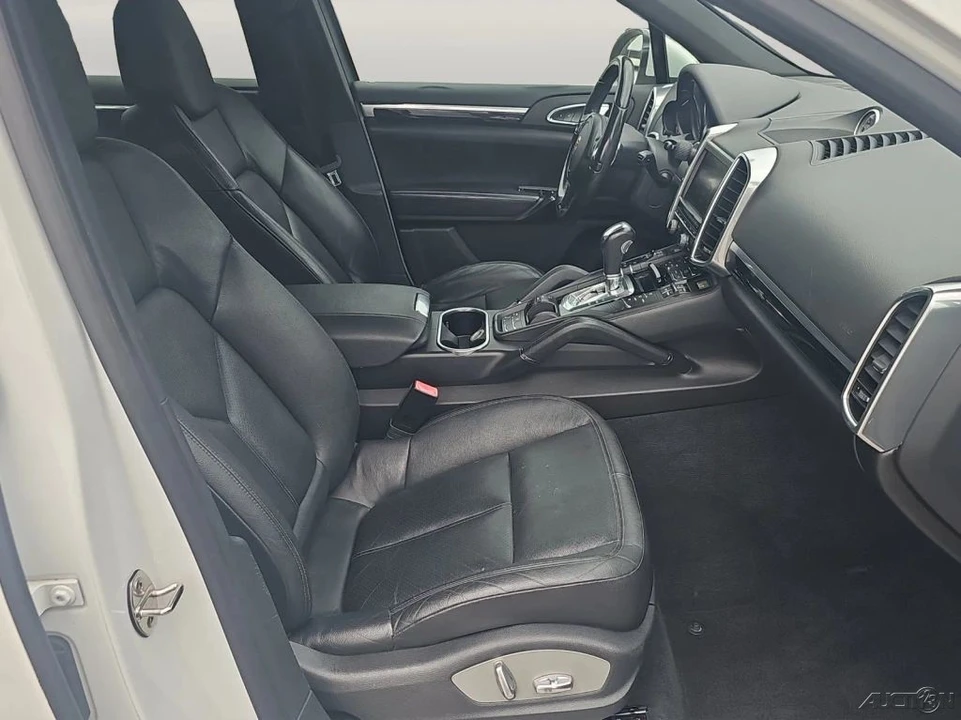2014 Porsche 958 Cayenne - Image 19 of 21