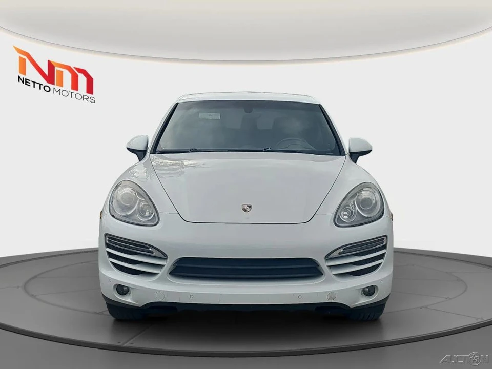 2014 Porsche 958 Cayenne - Image 10 of 21