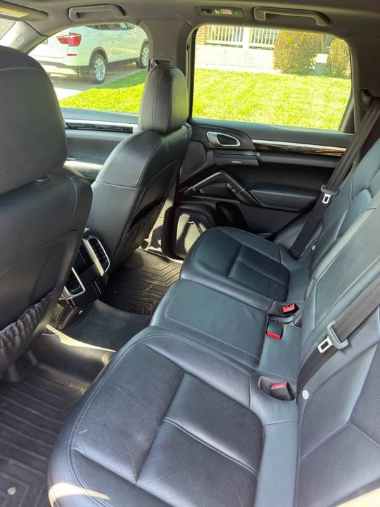 2014 Porsche 958 Cayenne - Image 9 of 10