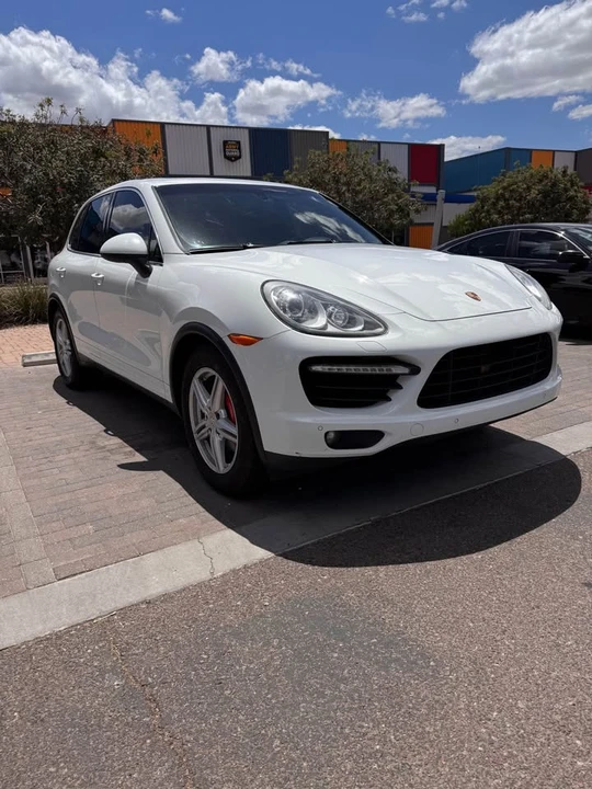 2014 Porsche 958 Cayenne Turbo S - Image 2 of 8