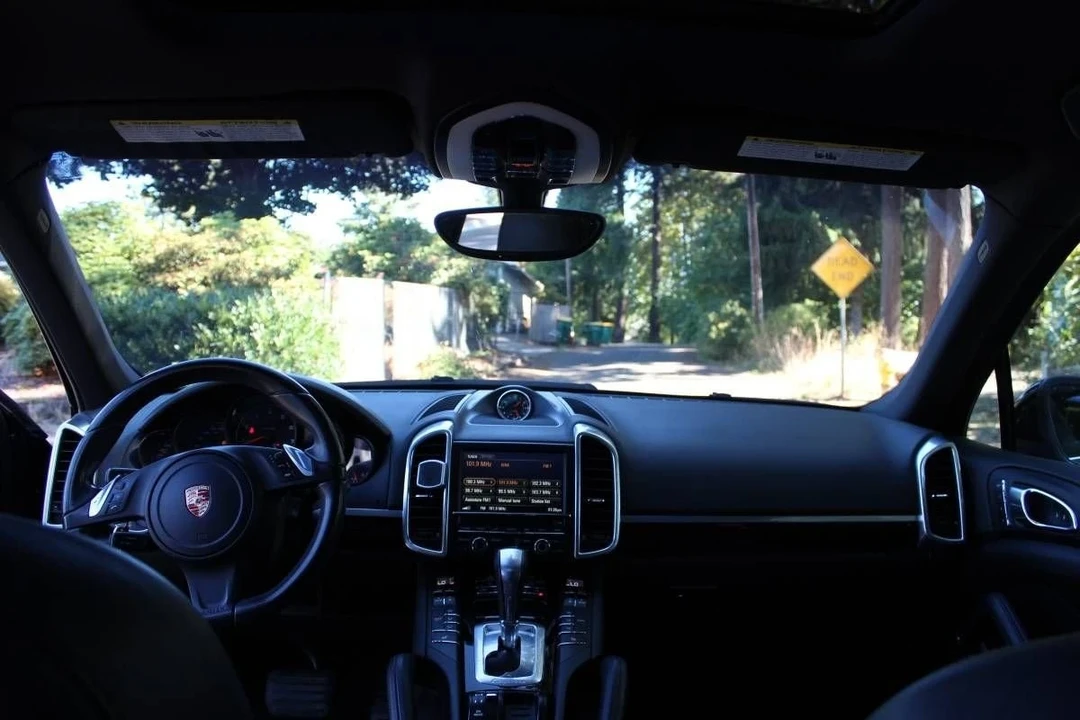 2014 Porsche 958 Cayenne - Image 8 of 16