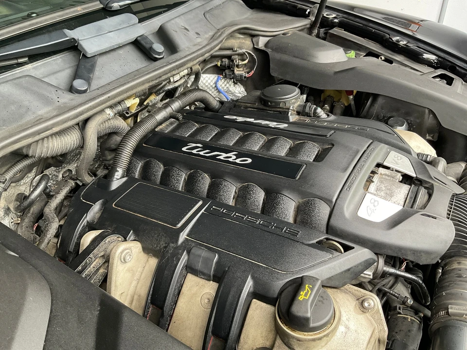 2014 Porsche 958 Cayenne Turbo - Image 10 of 19