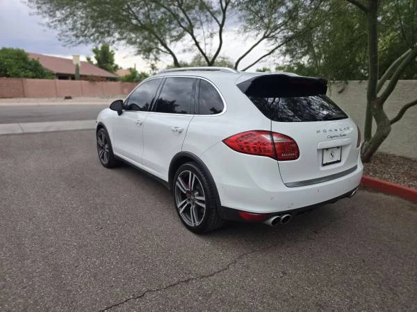 2014 Porsche 958 Cayenne Turbo - Image 2 of 14
