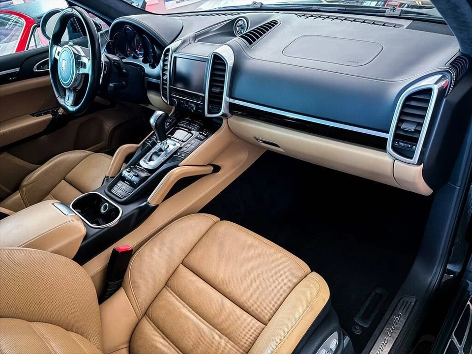 2014 Porsche 958 Cayenne Turbo - Image 27 of 31