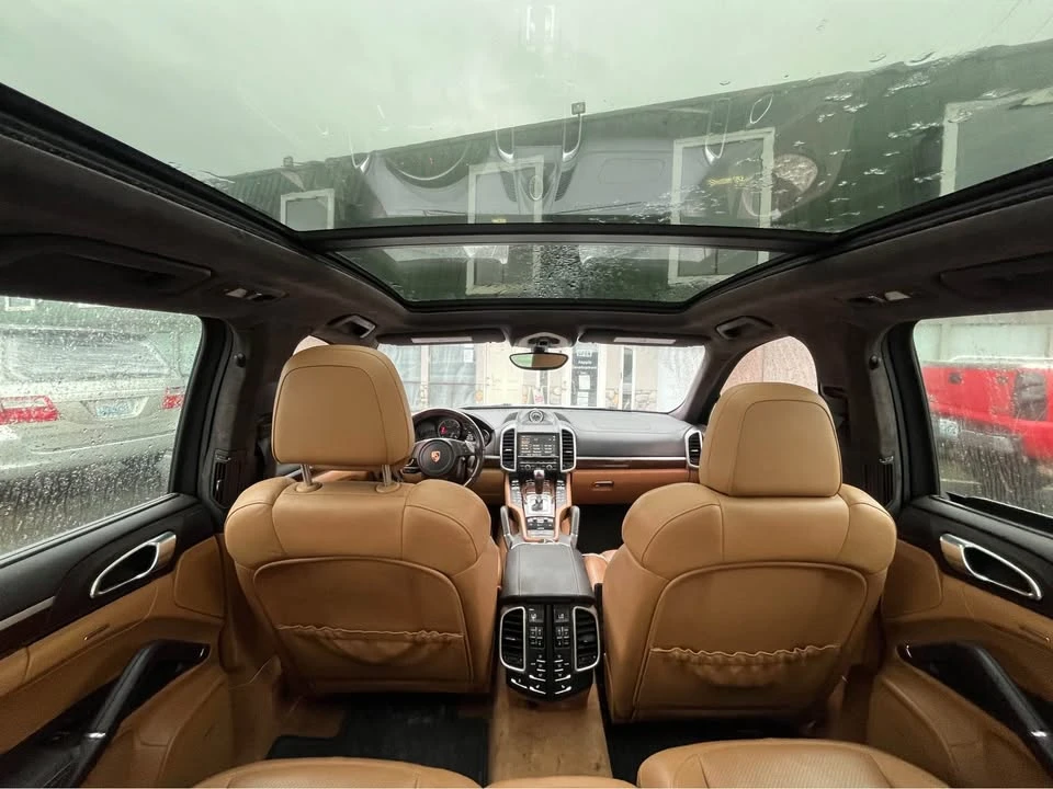 2014 Porsche 958 Cayenne Turbo - Image 8 of 10