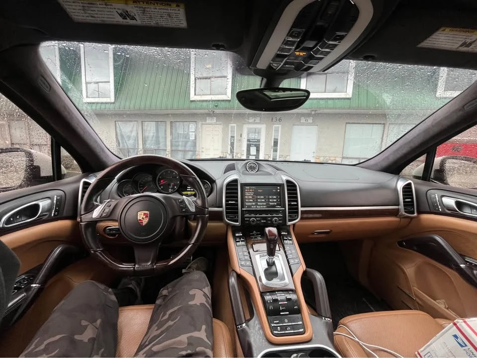 2014 Porsche 958 Cayenne Turbo - Image 9 of 10