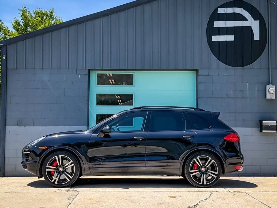 2014 Porsche 958 Cayenne Turbo S - Image 3 of 31