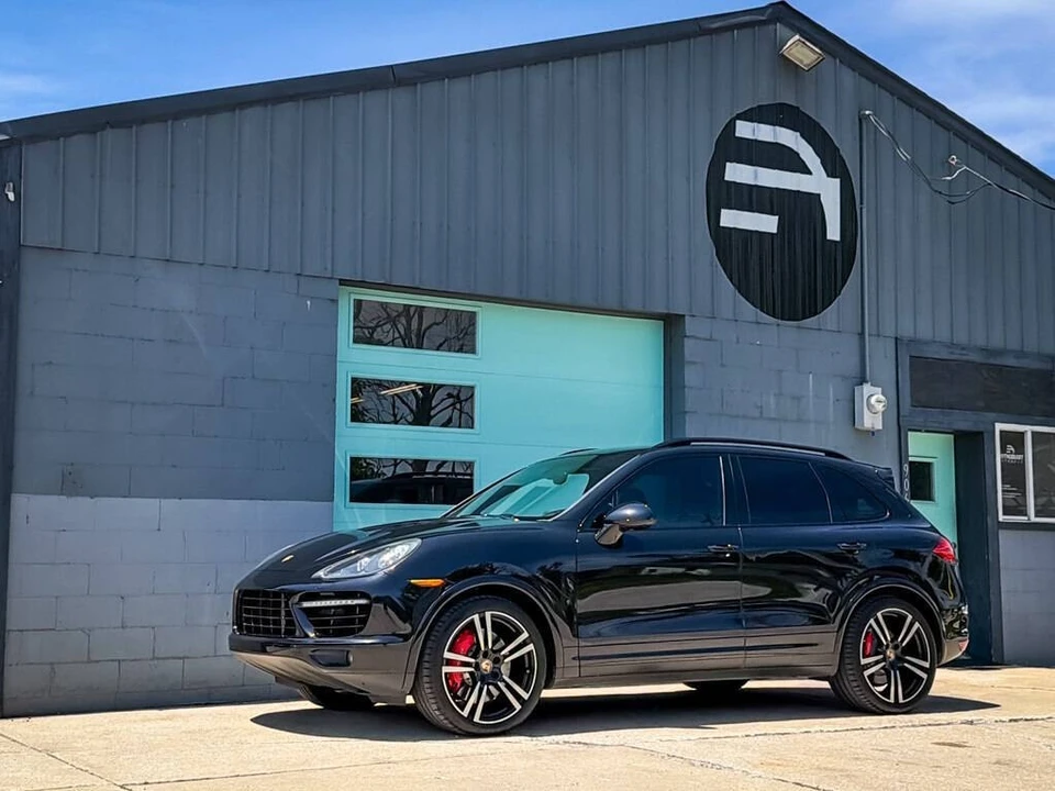 2014 Porsche - Image 2 of 31
